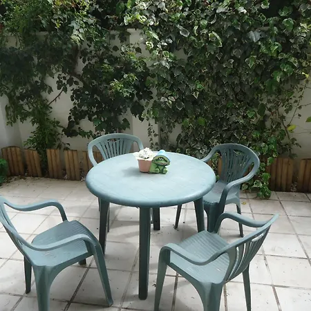 Mi Casa Fenals Family Апартаменты